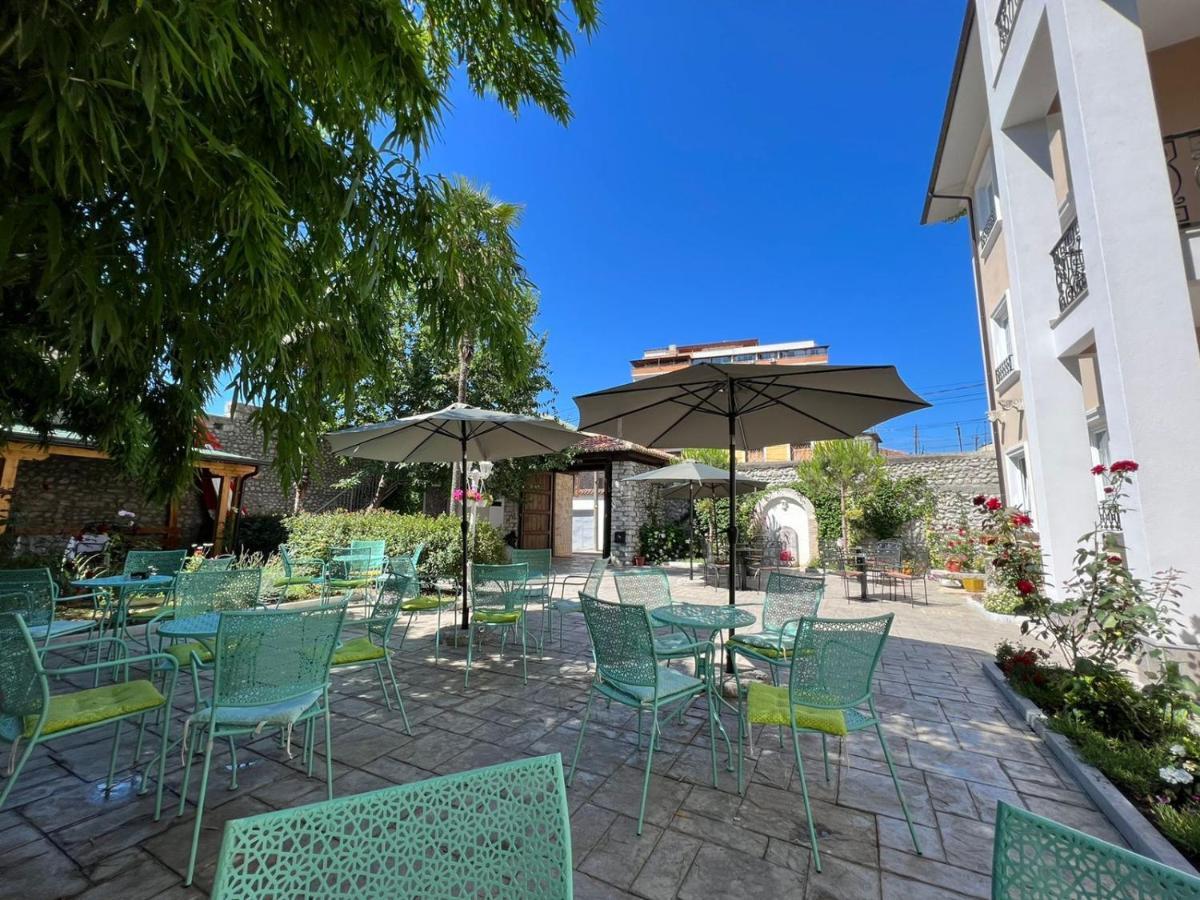 Hotel Treva Shkoder Exterior photo